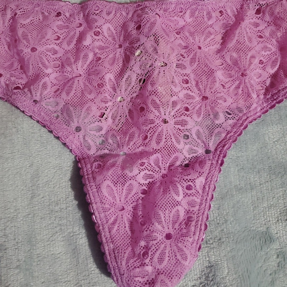 90s VICTORIA'S SECRET Thong String Panty PINK FLORAL LACE Sweet Coquette LARGE - Picture 2 of 7